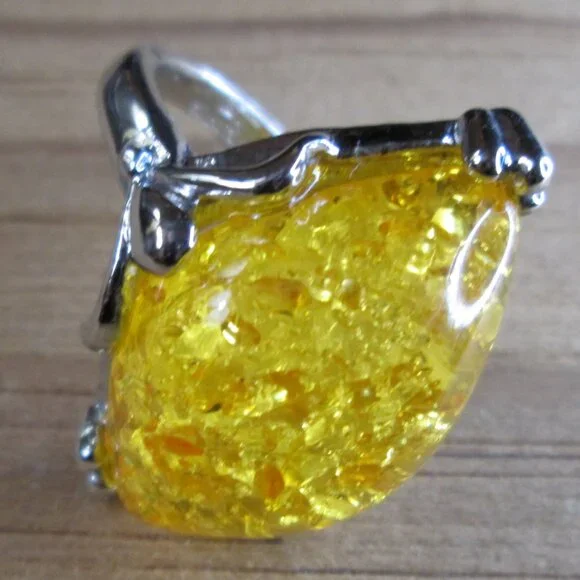 Pressed Baltic Amber Cocktail Ring - Picture 3 of 6